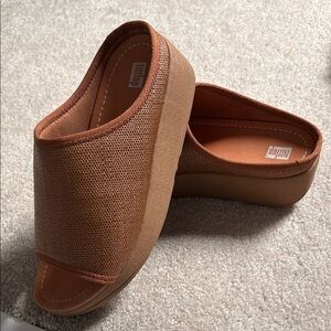 Fitflop Tan/Brown Platform Slide Sandals